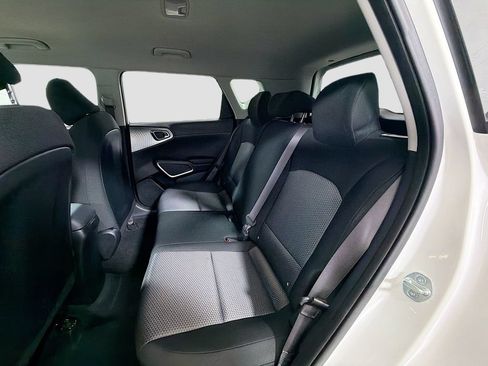 Used 2024 Kia Soul LX FWD image 23