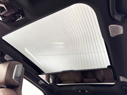 Used 2023 BMW i7 xDrive60 w/ Executive Package 2 image 12