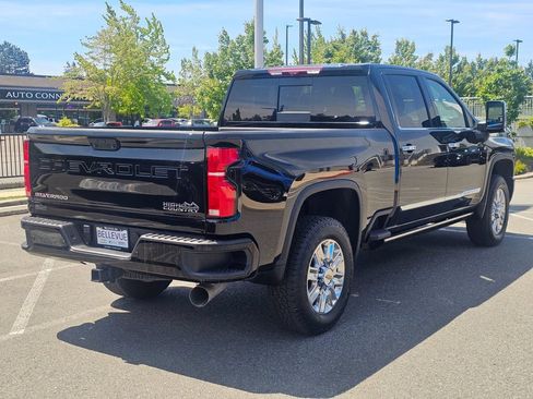 Used 2025 Chevrolet Silverado 2500 High Country w/ High Country Premium Package AWD/4WD image 5