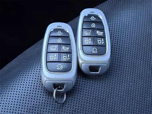 Certified 2023 Hyundai Tucson Limited w/ Winter Package image 38