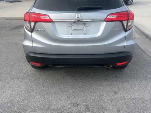 Used 2019 Honda HR-V EX image 3