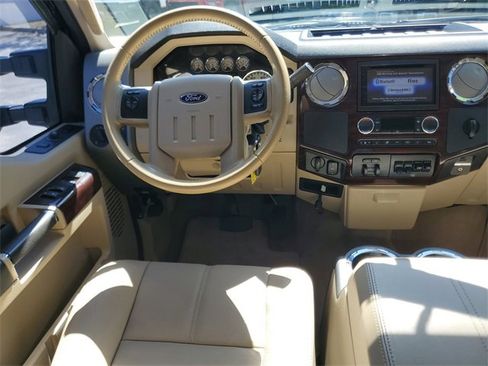 Used 2010 Ford F250 Lariat image 14