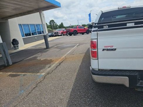 Used 2013 Ford F150 XLT w/ XLT Chrome Pkg AWD/4WD image 6