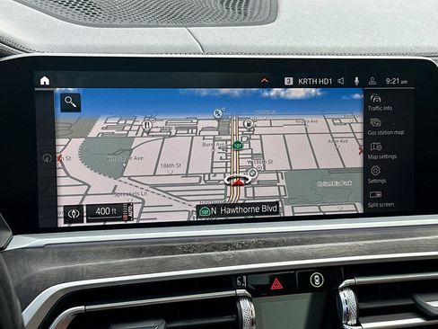 Used 2022 BMW X7 xDrive40i w/ Premium Package image 27