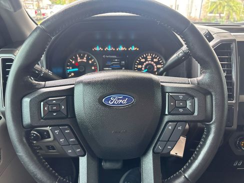 Used 2018 Ford F150 XLT w/ Equipment Group 302A Luxury AWD/4WD image 16