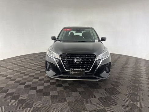 Used 2022 Nissan Kicks S image 2