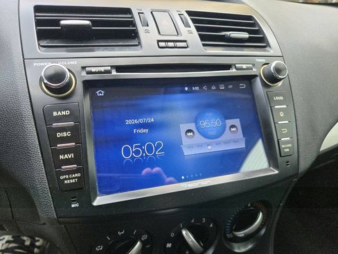 Used 2012 MAZDA MAZDA3 i Touring FWD image 9