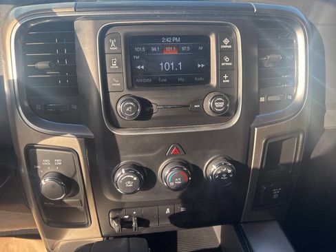 Used 2013 RAM 1500 Classic SLT w/ Premium Display Pkg image 6