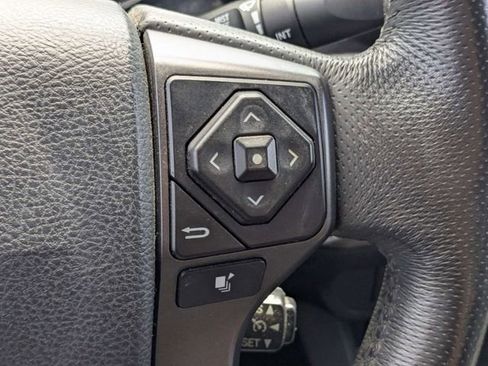 Used 2017 Toyota Tacoma TRD Sport w/ Tow Package (A/T) AWD/4WD image 25