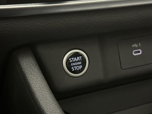 Used 2023 Nissan Rogue SV w/ SV Premium B Package AWD/4WD image 19