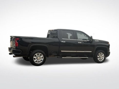 Certified 2024 Chevrolet Silverado 2500 High Country w/ Z71 Off-Road Package AWD/4WD image 8