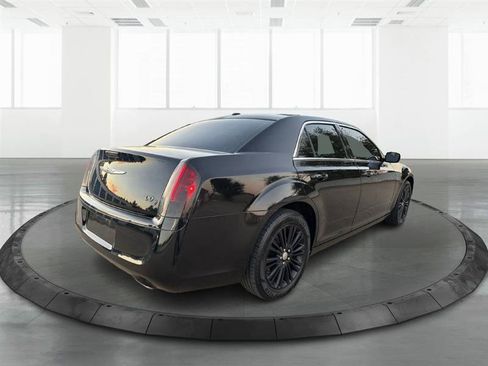 Used 2014 Chrysler 300 S image 4