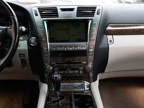 Used 2008 Lexus LS 460 image 38