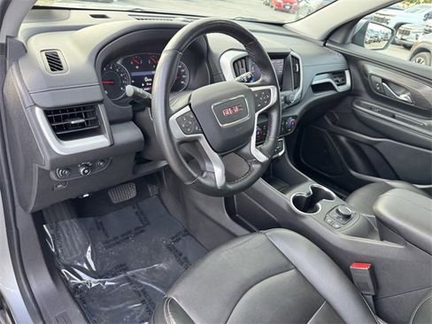 Used 2024 GMC Terrain SLT image 13