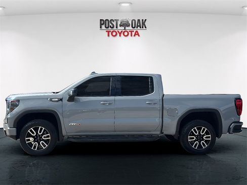 Used 2025 GMC Sierra 1500 AT4 w/ AT4 Premium Package image 4