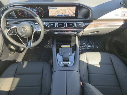 New 2025 Mercedes-Benz GLS 450 4MATIC image 8
