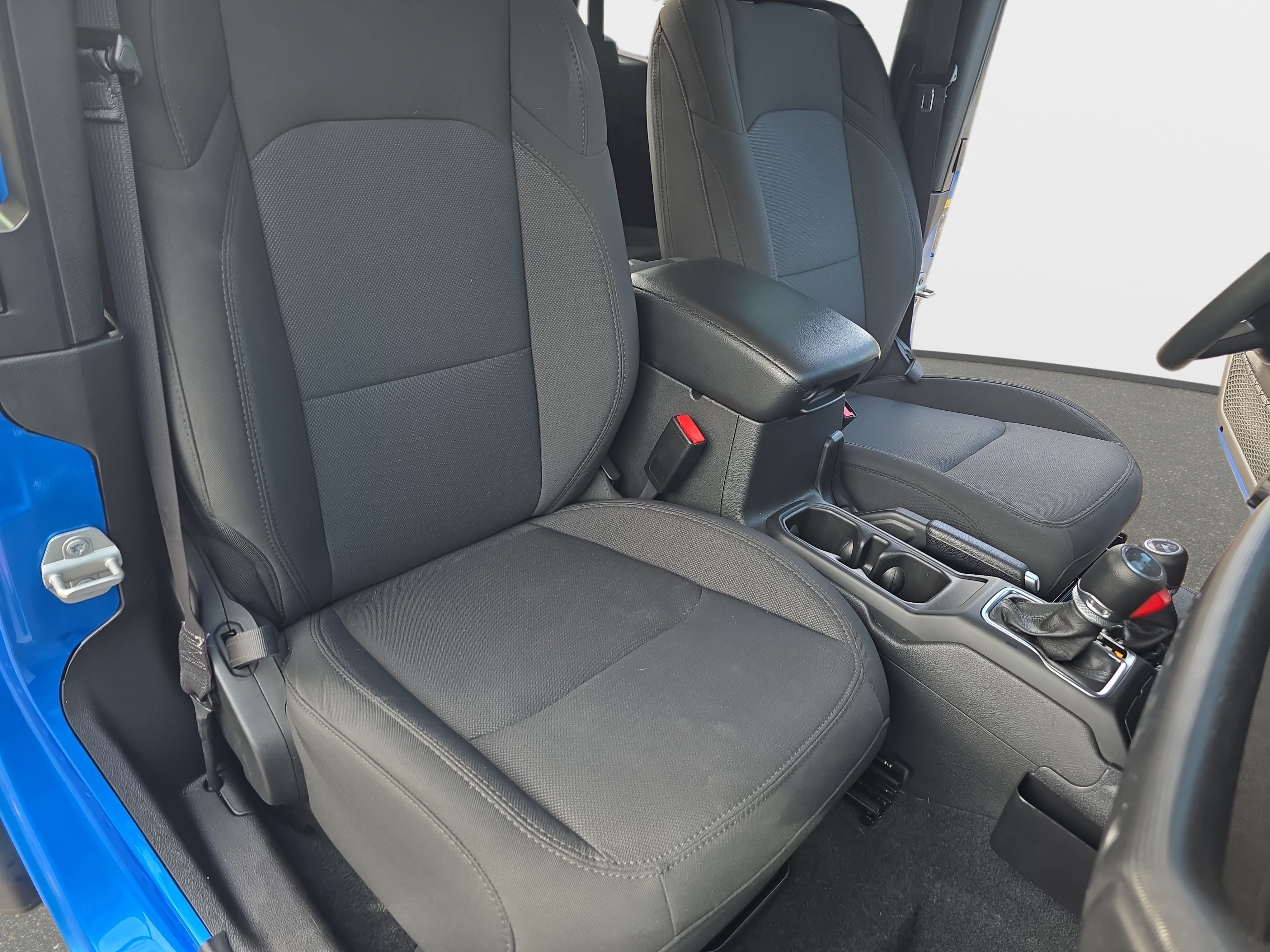 Used 2023 Jeep Wrangler Sport AWD/4WD image 10