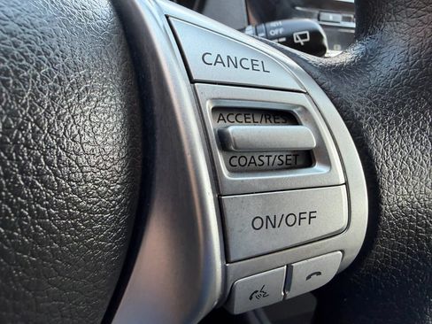 Used 2014 Nissan Rogue S FWD image 18
