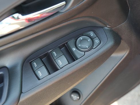 Used 2018 Chevrolet Equinox LT AWD/4WD image 16