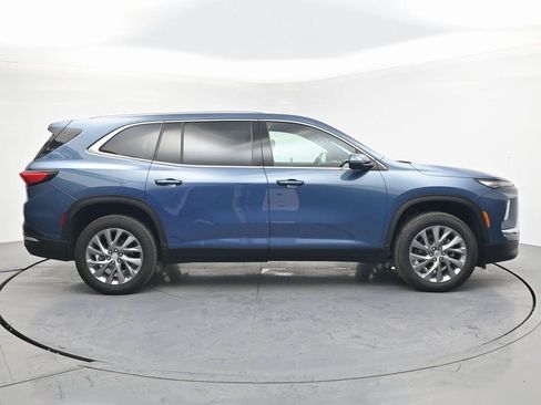 Used 2025 Buick Enclave Preferred image 6