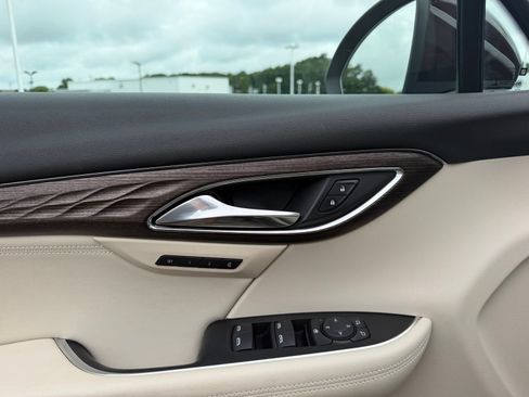 Used 2023 Buick Envision Avenir AWD/4WD image 35