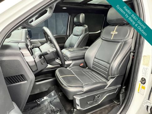Used 2022 Ford F150 Platinum w/ FX4 Off-Road Package AWD/4WD image 7