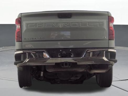 Used 2023 Chevrolet Silverado 1500 LT AWD/4WD image 3