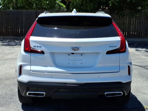 Used 2024 Cadillac XT4 Premium Luxury w/ Technology Package FWD image 10