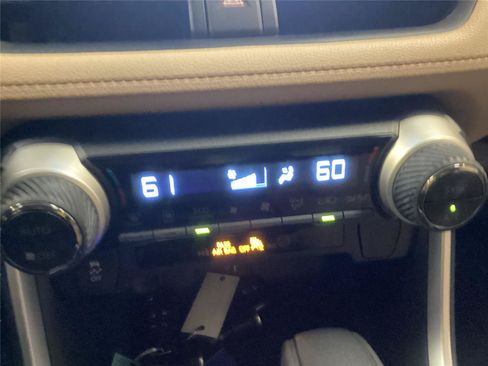 Used 2025 Toyota RAV4 LE AWD/4WD image 18