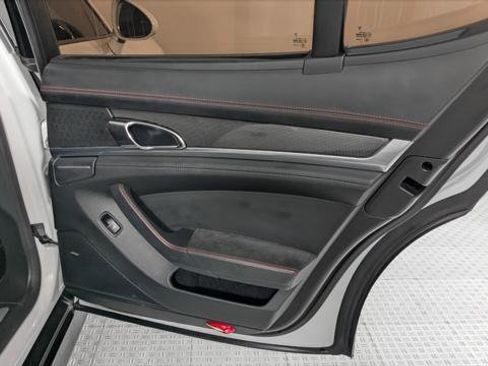 Used 2015 Porsche Panamera GTS AWD/4WD image 21