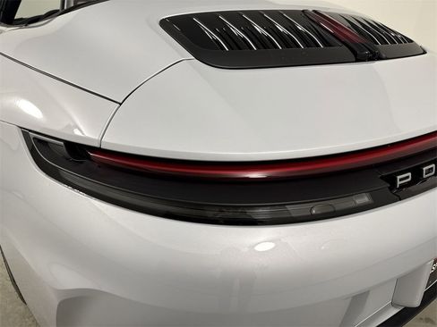 New 2026 Porsche 911 Carrera 4S image 18