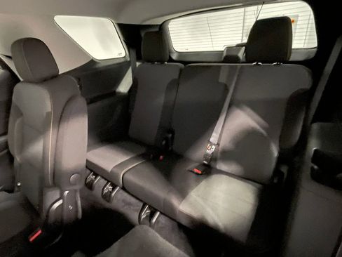 Used 2021 Chevrolet Traverse LT AWD/4WD image 20