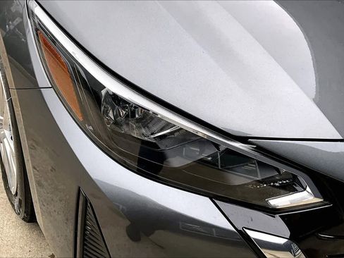 Certified 2025 Nissan Sentra S image 25