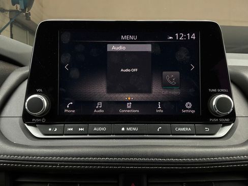 Used 2025 Nissan Rogue SV FWD image 29