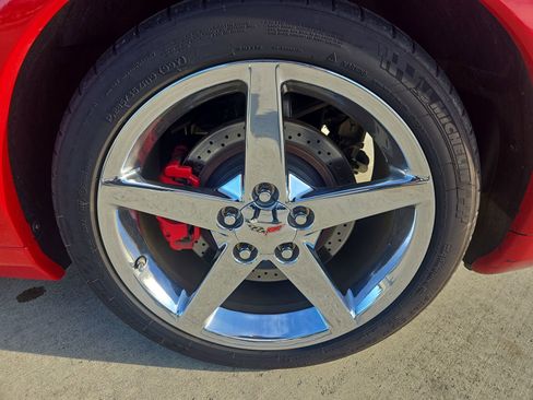 Used 2005 Chevrolet Corvette Convertible w/ Preferred Equipment Group image 11