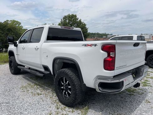 Used 2024 Chevrolet Silverado 2500 LT AWD/4WD image 7