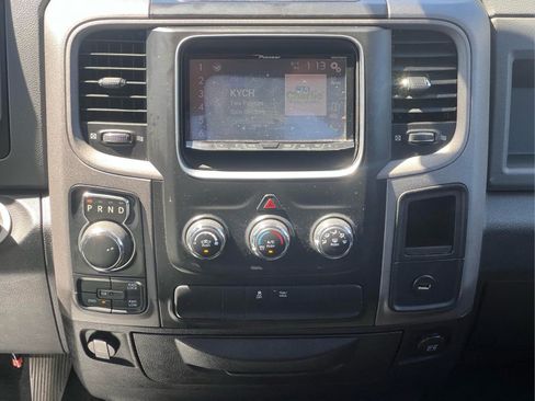 Used 2017 RAM 1500 Express AWD/4WD image 17