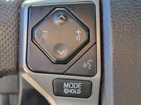 Used 2021 Toyota Tacoma SR5 RWD image 13