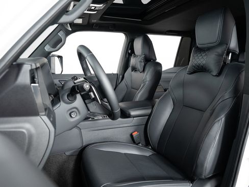 Used 2025 Lexus GX 550 image 15