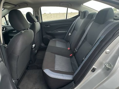 Used 2025 Nissan Versa SV FWD image 31
