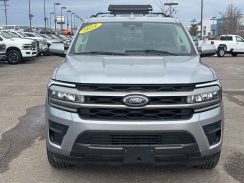 Used 2024 Ford Expedition XLT image 10