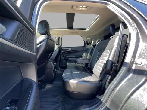Used 2017 Ford Edge SEL w/ Equipment Group 201A AWD/4WD image 20