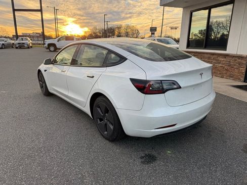 Used 2023 Tesla Model 3 Standard Range image 5
