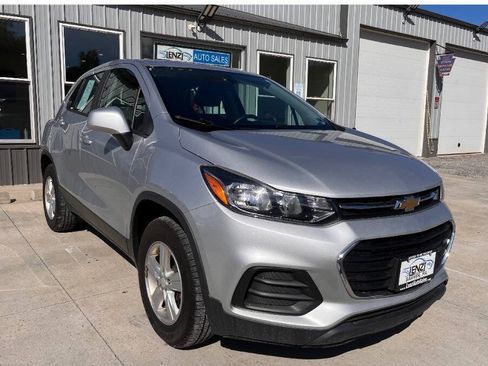 Used 2018 Chevrolet Trax LS AWD/4WD image 1