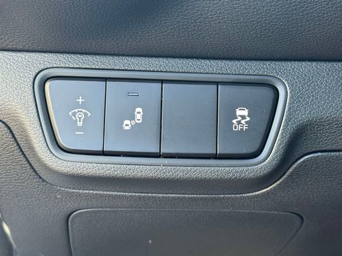 Used 2023 Kia Forte LXS w/ LXS Technology Package image 19