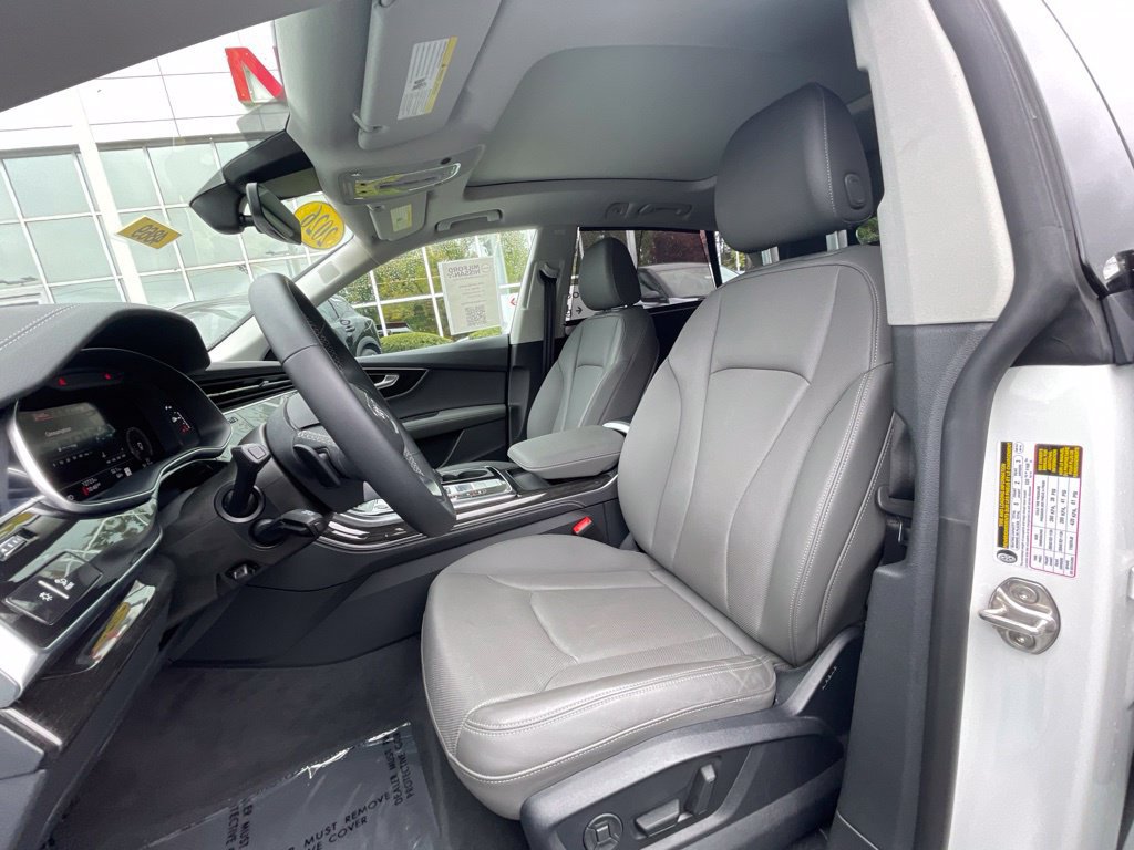 Used 2026 Audi Q8 Premium Plus AWD/4WD image 17