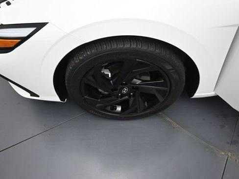 Used 2026 Hyundai Elantra Sport FWD image 34