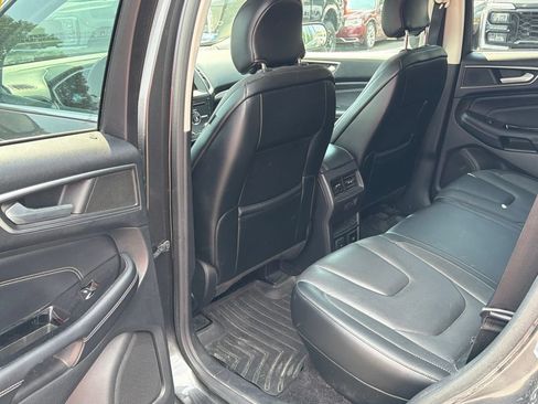 Used 2015 Ford Edge Titanium w/ Equipment Group 301A AWD/4WD image 15