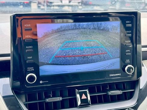 Used 2022 Toyota Corolla LE image 17