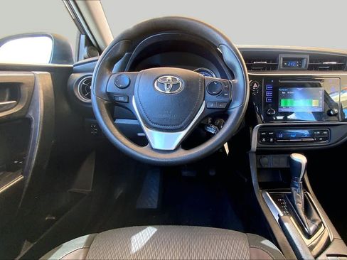 Used 2019 Toyota Corolla LE FWD image 6